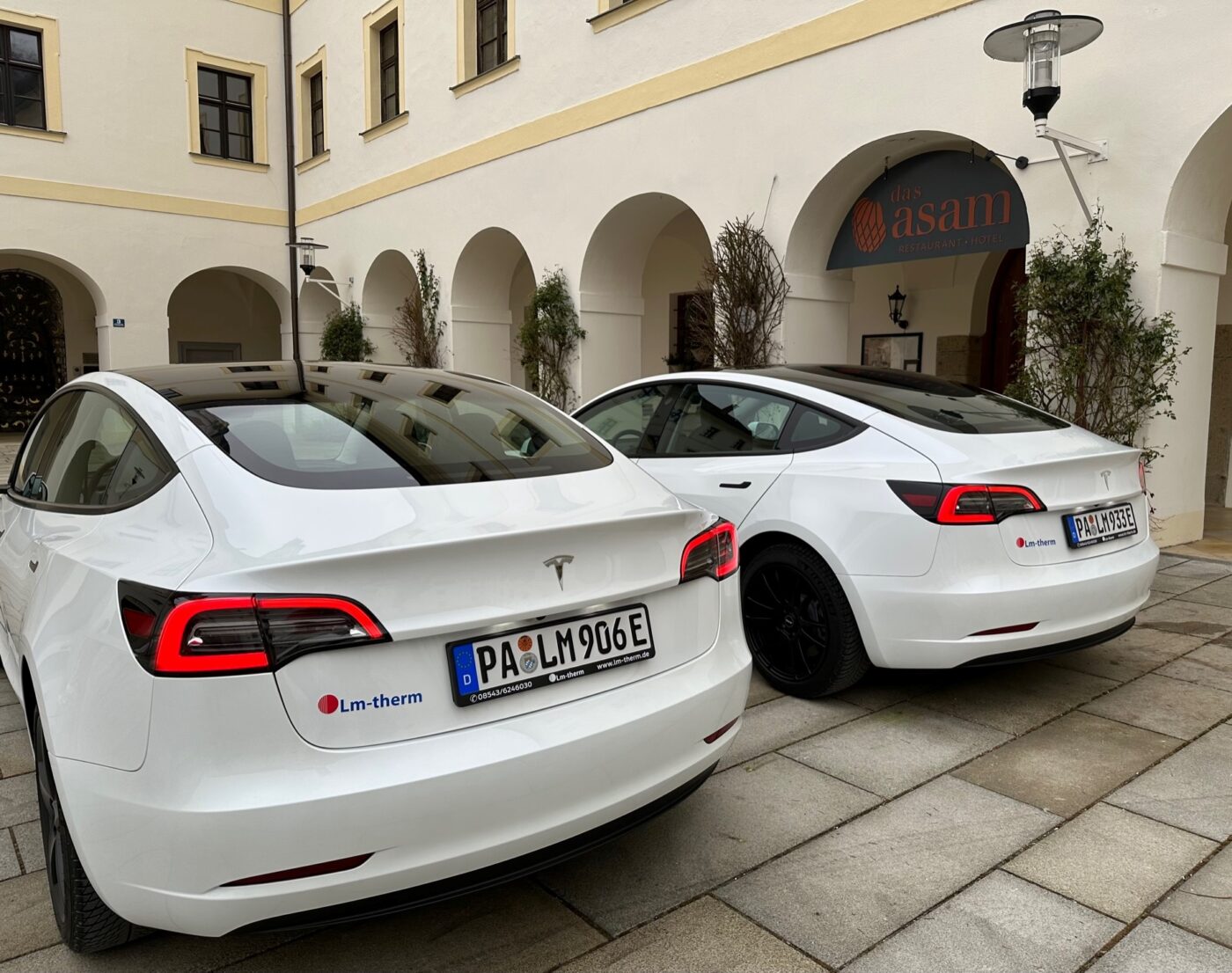Lm-therms Fuhrpark wird grüner mit 5 Tesla-Fahrzeugen
